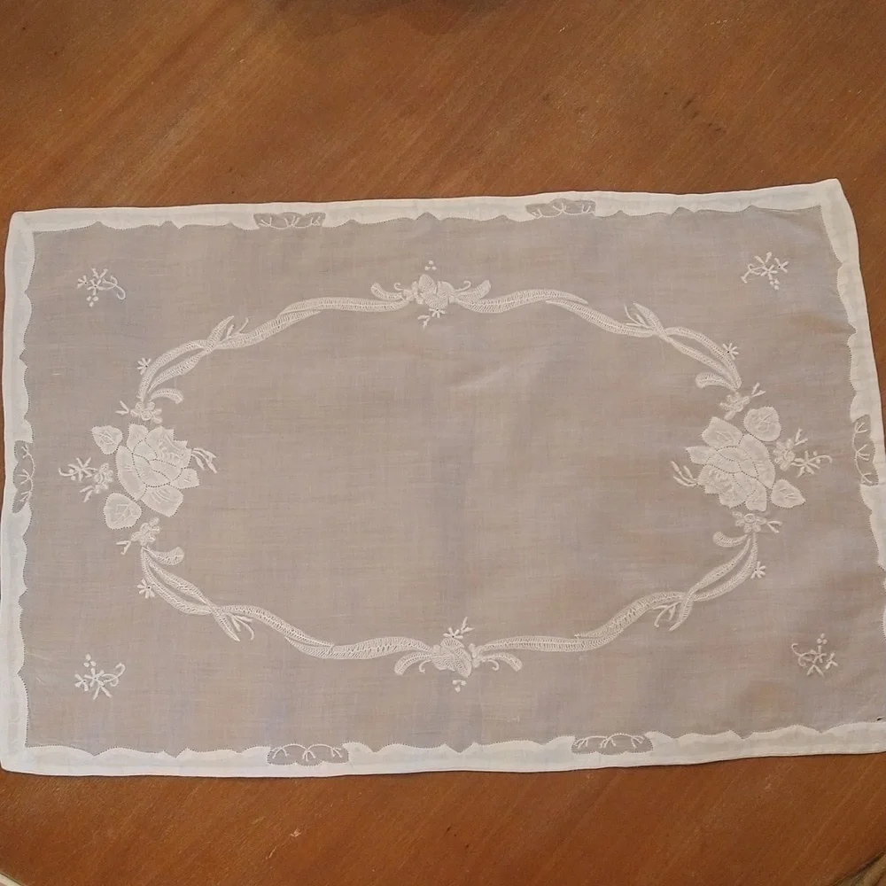 Set of 5 organdy linen handmade madeira white placemats vintage cottagecore